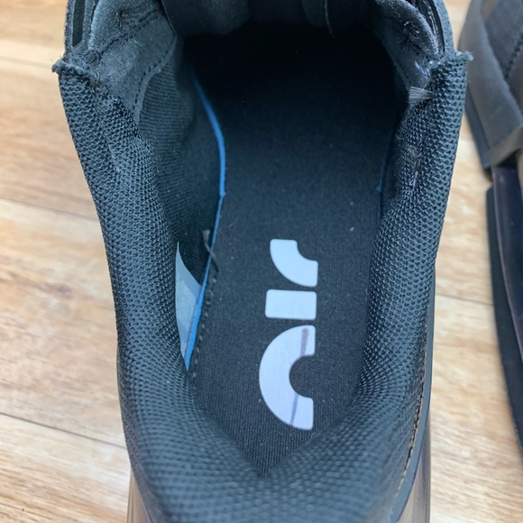 Air Max Up Sneaker sz 7 - Picture 9 of 11